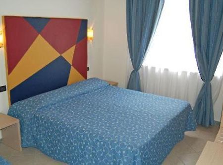 Mare Blu Bed and Breakfast Gioiosa Marea Logo foto
